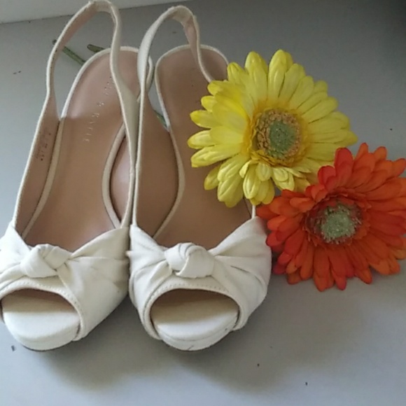 Kelly & Katie Shoes - Kelly & Katie Delisa Canvas Pump Sandals